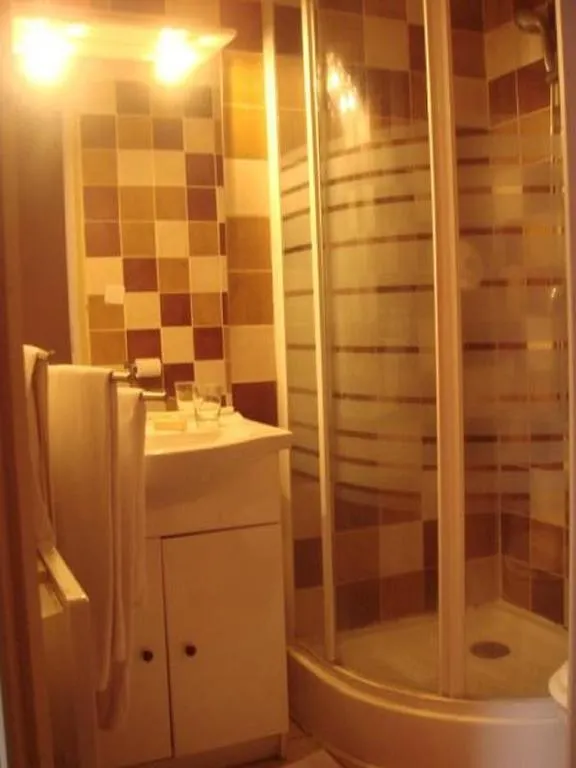 **  Hotel La Maillane La Penne-sur-Huveaune France