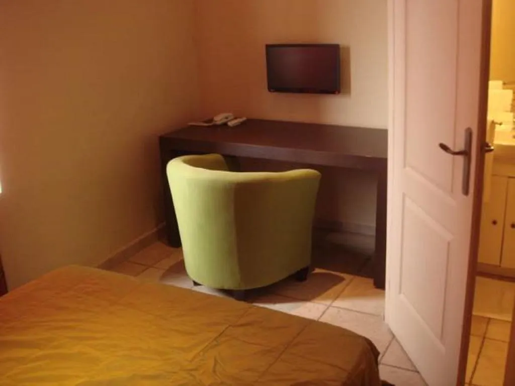 Hotel La Maillane Marseille La Penne-sur-Huveaune