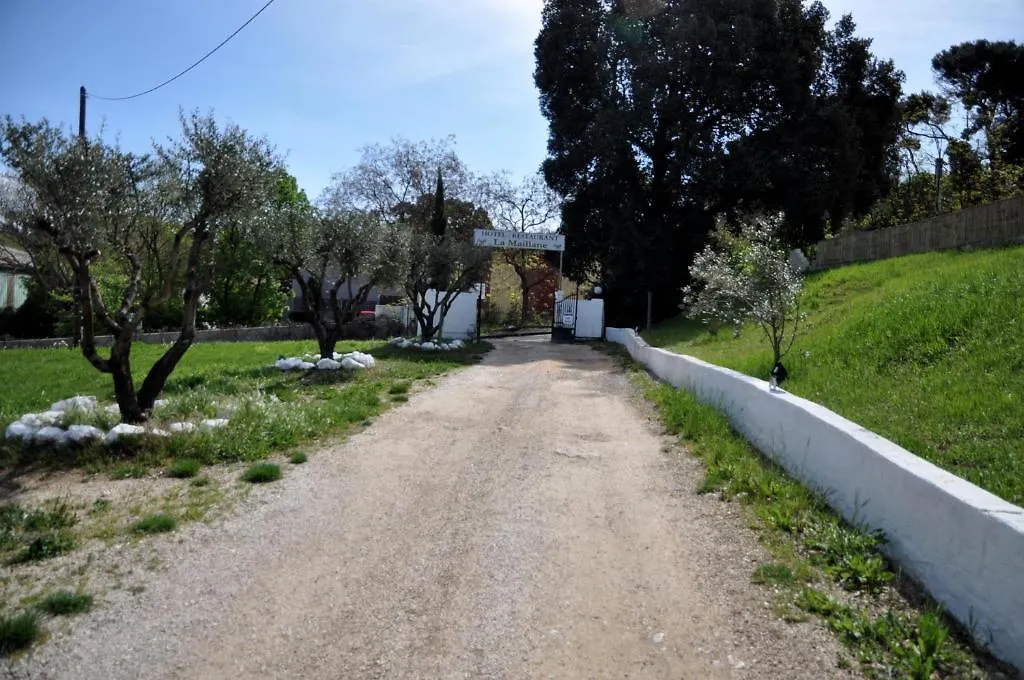 Hotel La Maillane La Penne-sur-Huveaune