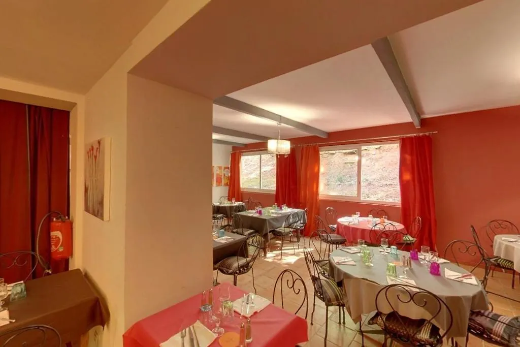 Hotel La Maillane La Penne-sur-Huveaune 2*,  France